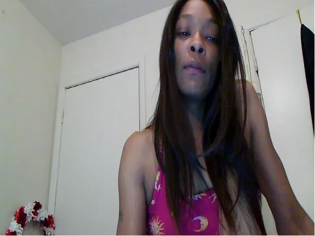 Live sex webcam photo for JmarieJ #271733125