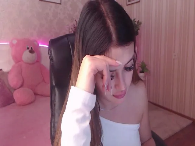 Live sex webcam photo for JoanRogers #271695665