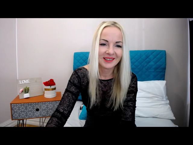 Live sex webcam photo for JoanaXsexy #271766750