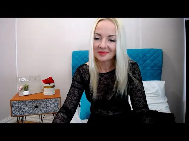 Live sex webcam photo for JoanaXsexy #271767125