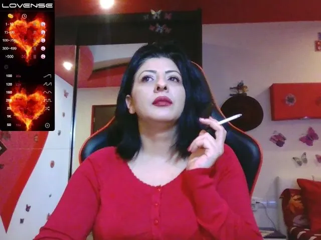 Live sex webcam photo for Joanna4you_ #272413752