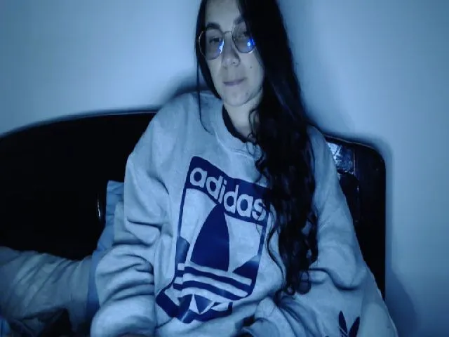 Live sex webcam photo for Joanne7 #272312828