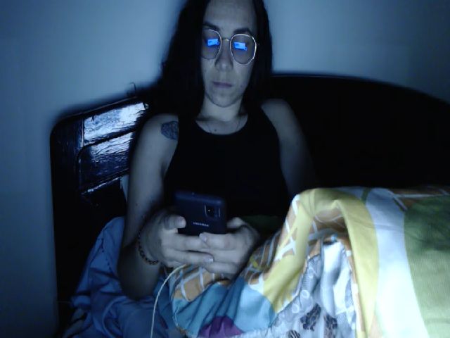 Live sex webcam photo for Joanne7 #272432951