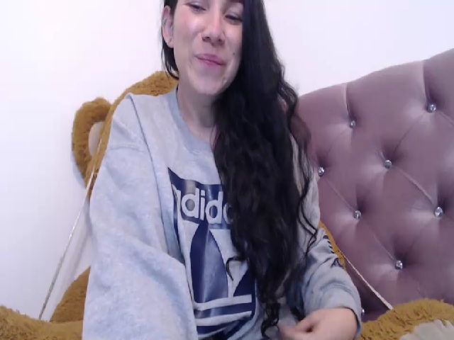 Live sex webcam photo for Joanne7 #272762913