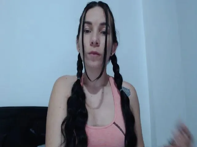 Live sex webcam photo for Joanne7 #272872062