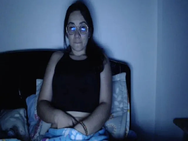 Live sex webcam photo for Joanne7 #273059956