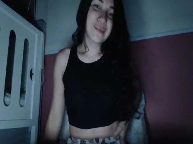 Live sex webcam photo for Joanne7 #274172371