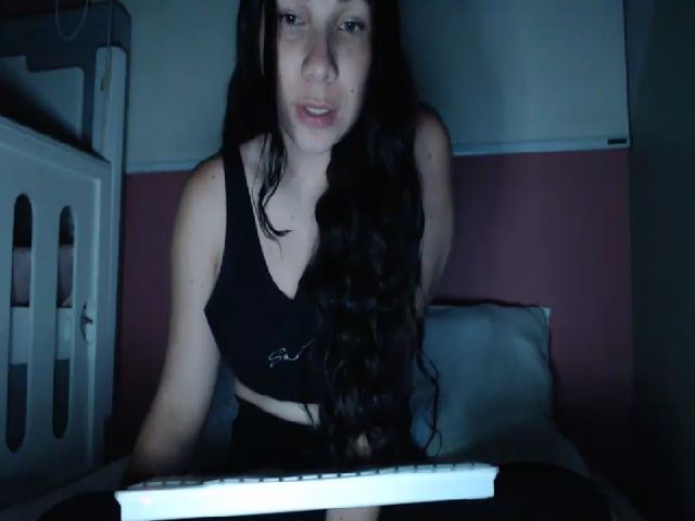 Live sex webcam photo for Joanne7 #274420043