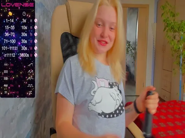 Live sex webcam photo for Jones_Jessy #273586474