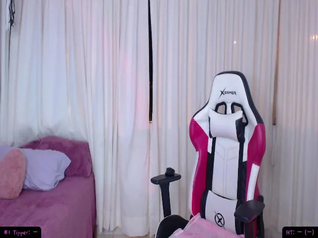 Live sex webcam photo for JorjaCat #271767555