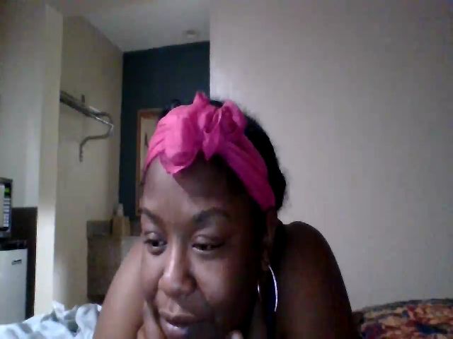 Live sex webcam photo for Judeee92 #272762321