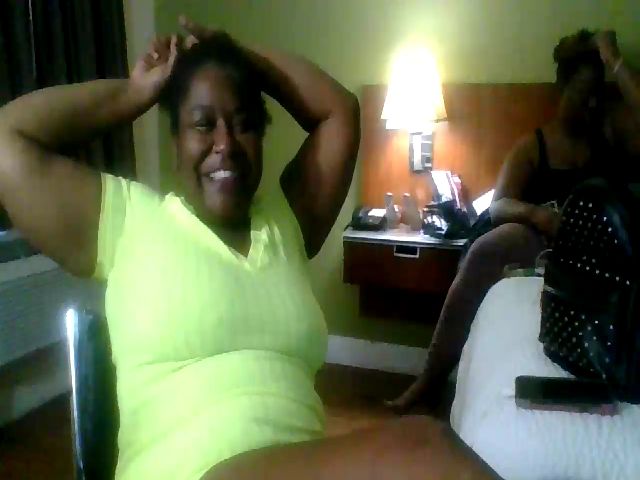 Live sex webcam photo for Judeee92 #273421870