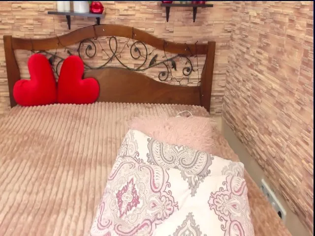 Live sex webcam photo for Juicy_Sasha #272354579