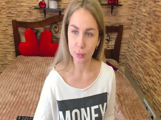 Live sex webcam photo for Juicy_Sasha #273146621