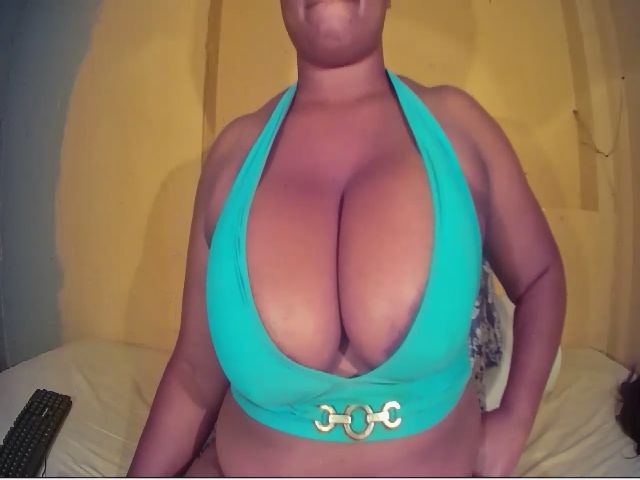 Live sex webcam photo for Juicyassbabe #272784463