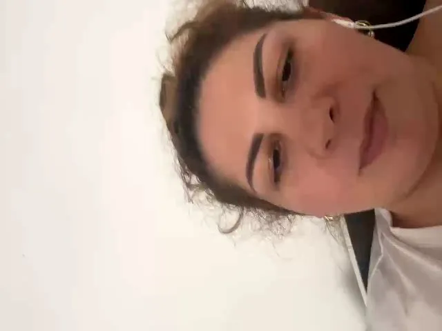 Live sex webcam photo for JuliaBang #273328132