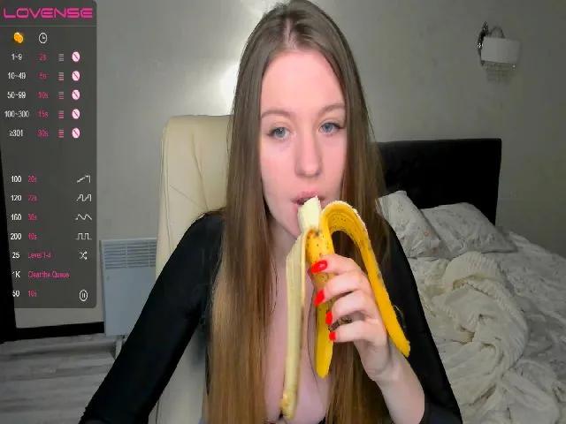 Live sex webcam photo for Juliageuss #272445111