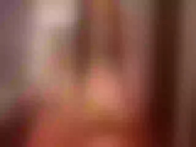 Live sex webcam photo for Juliannemore #273112806