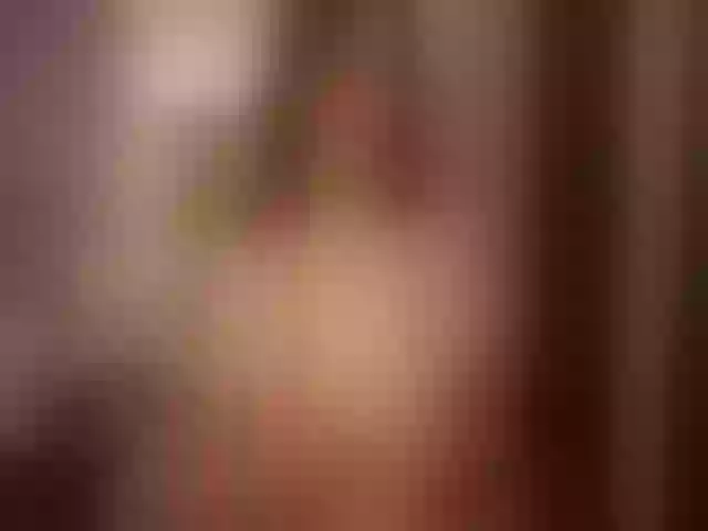 Live sex webcam photo for Juliannemore #273334137
