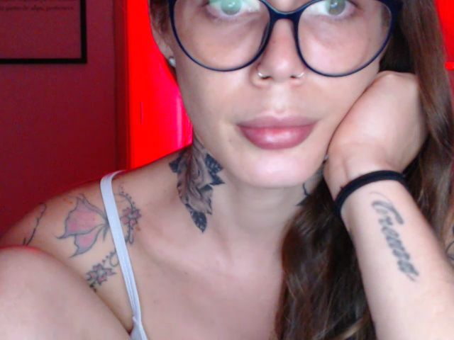 Live sex webcam photo for Juliaz #272335685