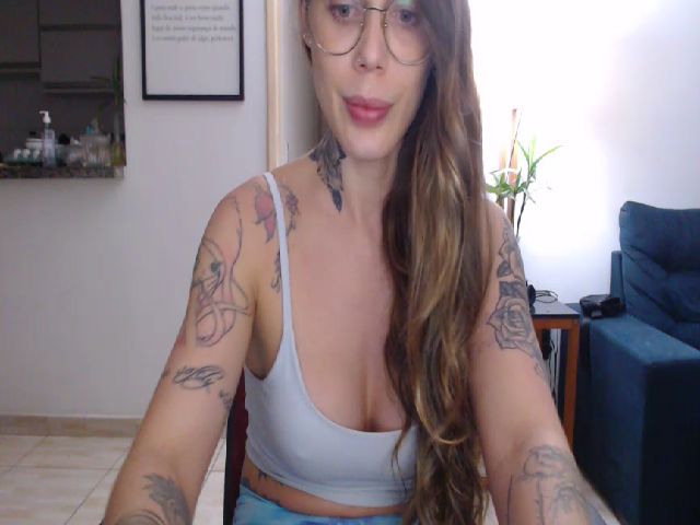 Live sex webcam photo for Juliaz #273704717