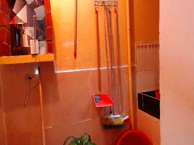 Live sex webcam photo for Julieta_art #271912801