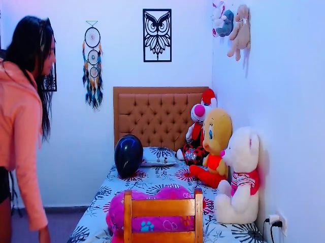 Live sex webcam photo for Julieta_art #271936923