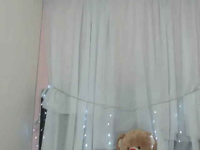 Live sex webcam photo for Julieta_hills #272524550