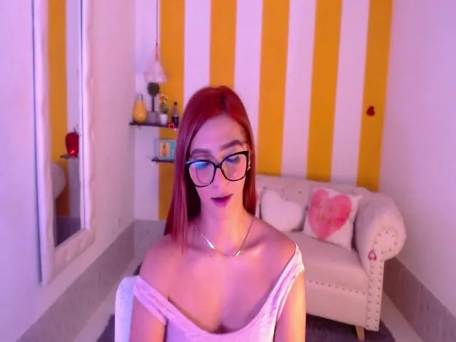 Live sex webcam photo for Julietacollin #272589736