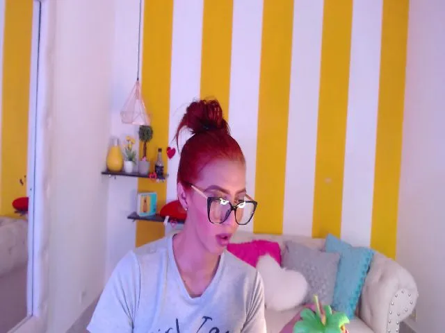 Live sex webcam photo for Julietacollin #272848967