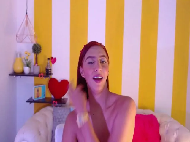 Live sex webcam photo for Julietacollin #272860442
