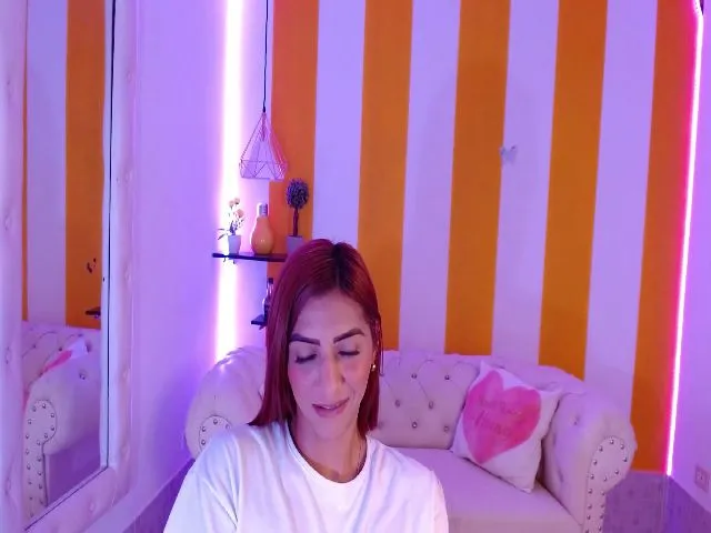 Live sex webcam photo for Julietacollin #273468556