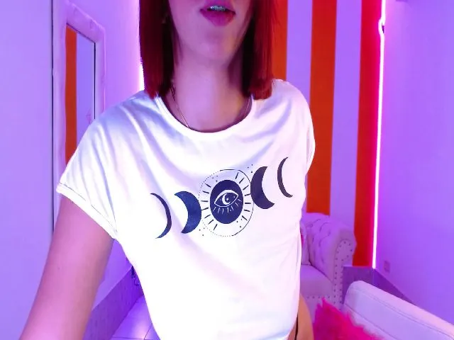 Live sex webcam photo for Julietacollin #273519458