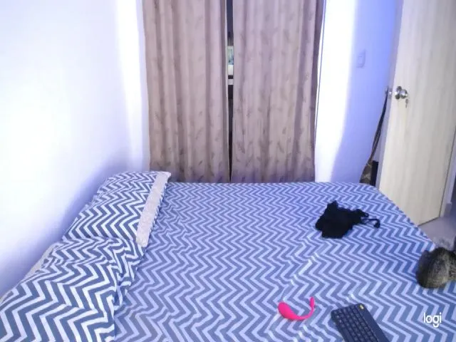 Live sex webcam photo for Julieth_1 #273145556