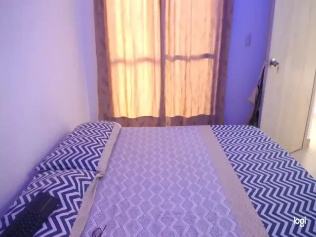 Live sex webcam photo for Julieth_1 #273165426