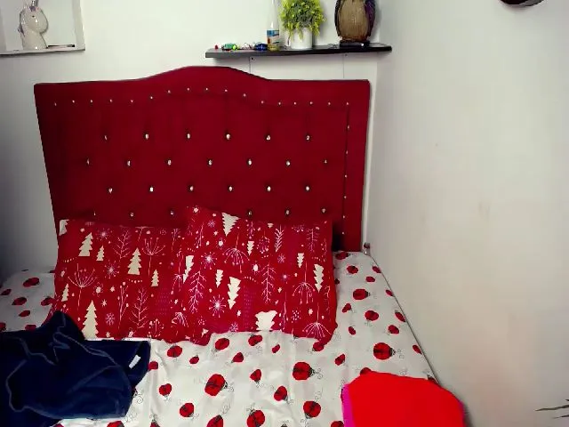 Live sex webcam photo for Juliusagisex3 #273110919