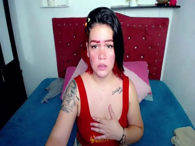 Live sex webcam photo for Juliusagisex3 #273272621