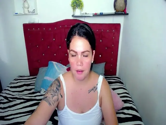 Live sex webcam photo for Juliusagisex3 #273453428