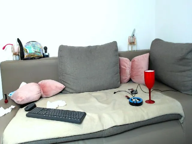 Live sex webcam photo for JullietXXX #272134987