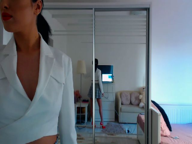 Live sex webcam photo for JullyaVargas #272887439
