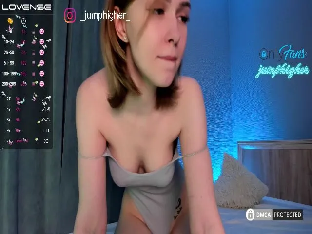 Live sex webcam photo for Jumphigherr #273330845