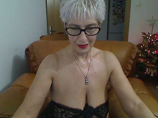 Live sex webcam photo for Junonnna #271900675