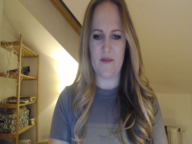 Live sex webcam photo for JustLily #272425345