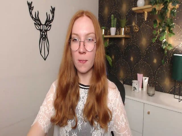 Live sex webcam photo for KISSxGABBY #274194523