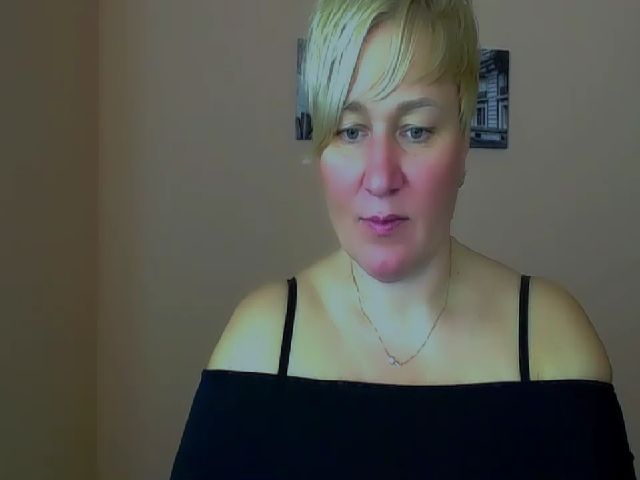 Live sex webcam photo for KailyMey #272500264