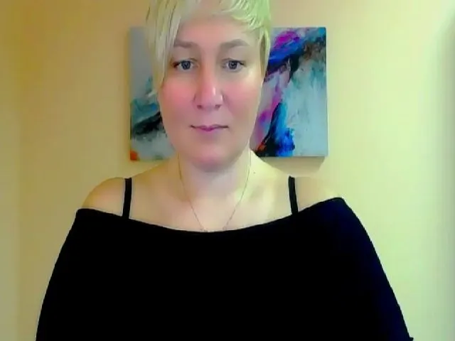 Live sex webcam photo for KailyMey #272596510