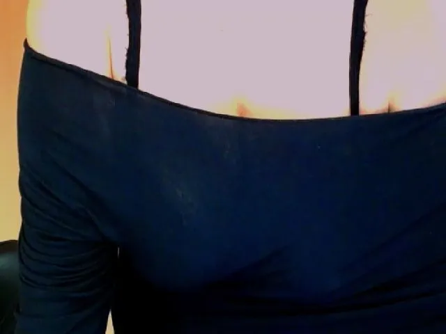 Live sex webcam photo for KailyMey #272631825