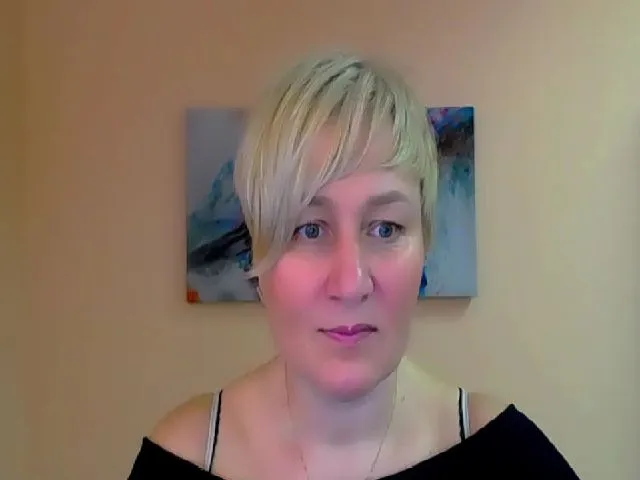 Live sex webcam photo for KailyMey #272644203