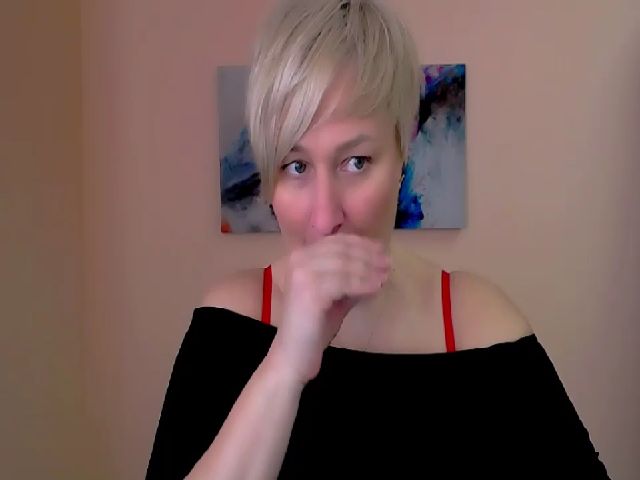 Live sex webcam photo for KailyMey #272734435