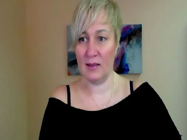 Live sex webcam photo for KailyMey #272790025